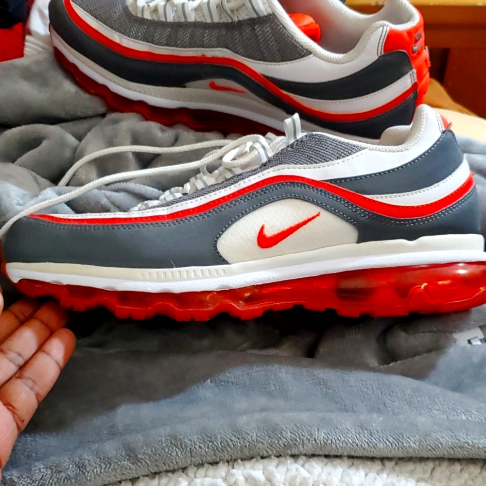 Size 10 Nike sneakers